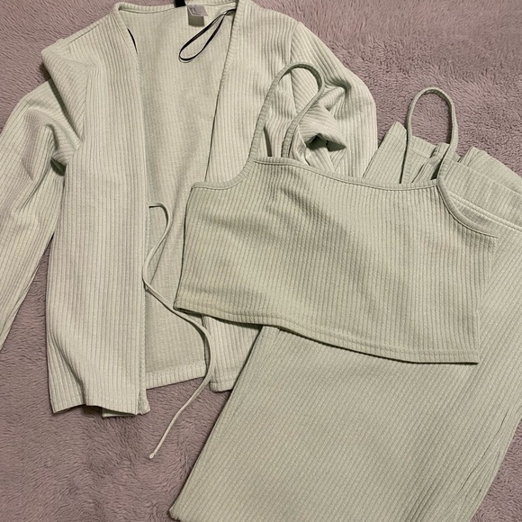 3 Piece Mint Green Set - Picture 3 of 5